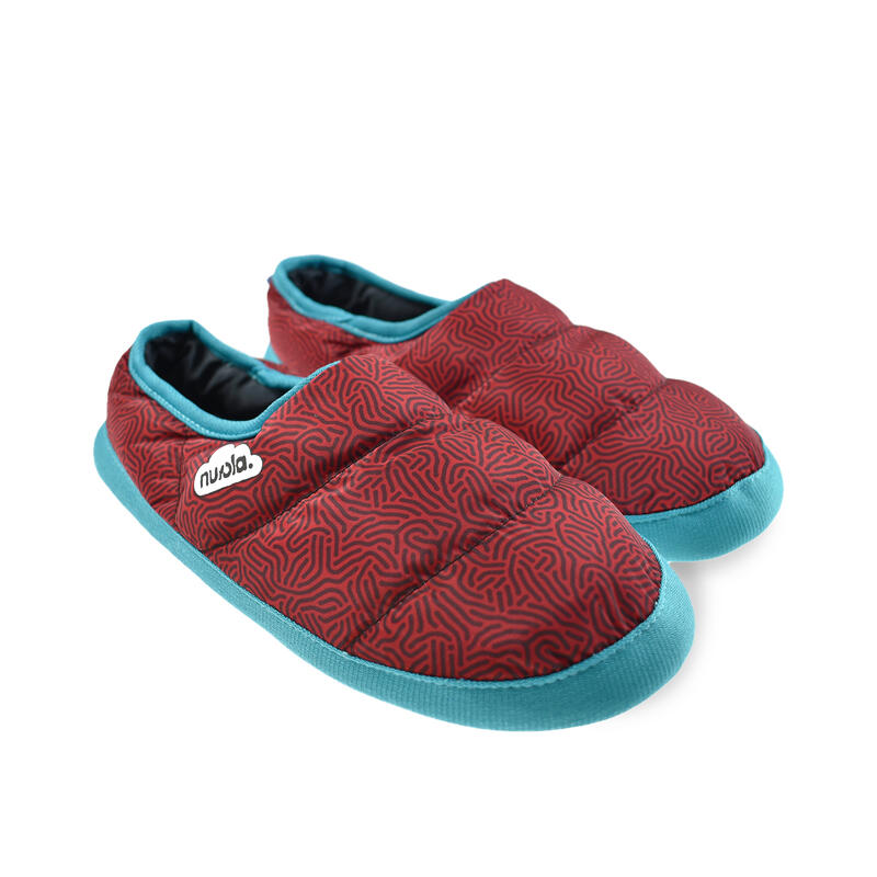 Chaussons unisex Nuvola de couleur rouge avec semelle en caoutchouc