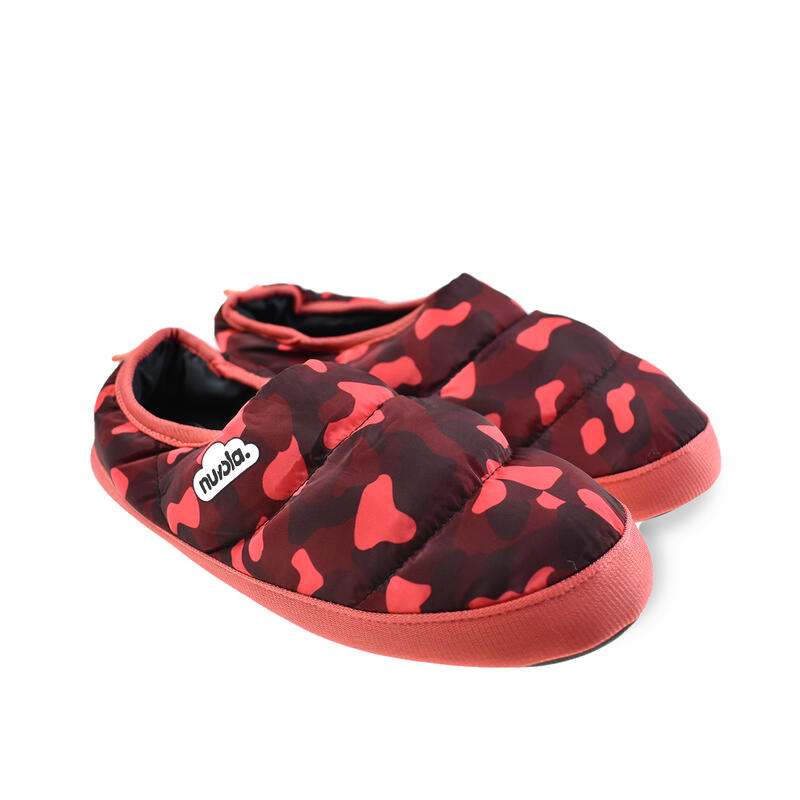 Chaussons unisex Nuvola de couleur rouge avec semelle en caoutchouc