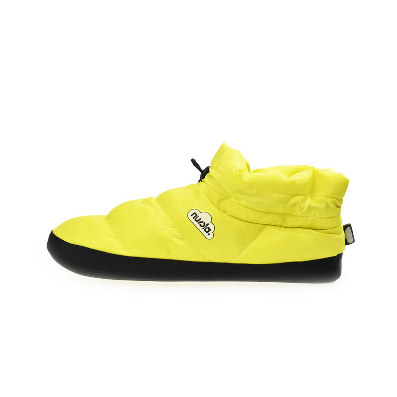Chaussons unisex Nuvola de couleur jaune avec semelle en caoutchouc