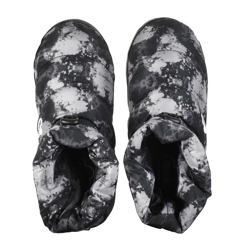 Chaussons unisex Nuvola de couleur noir avec semelle en caoutchouc