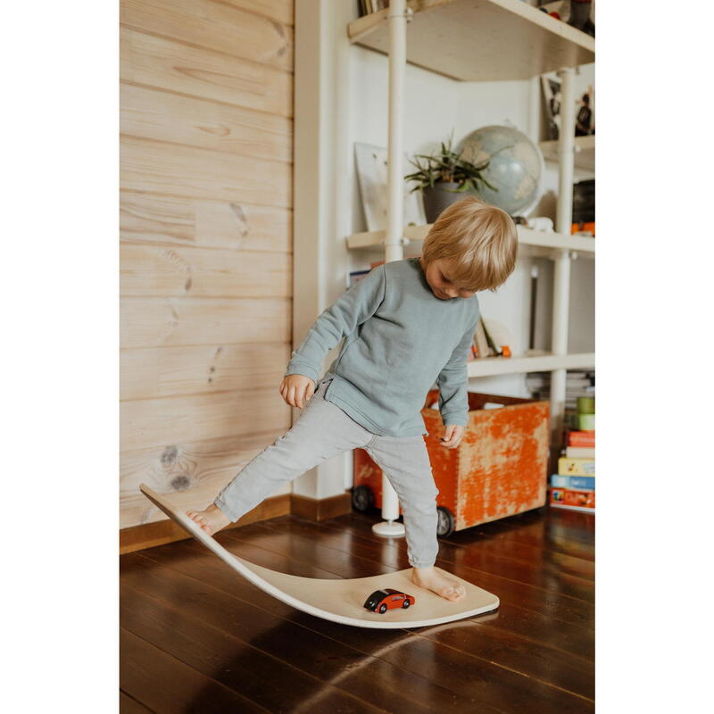 Kletterdreieck aus Holz mit Rampe/Rutsche, Naturholz + Balance Board, Montessori