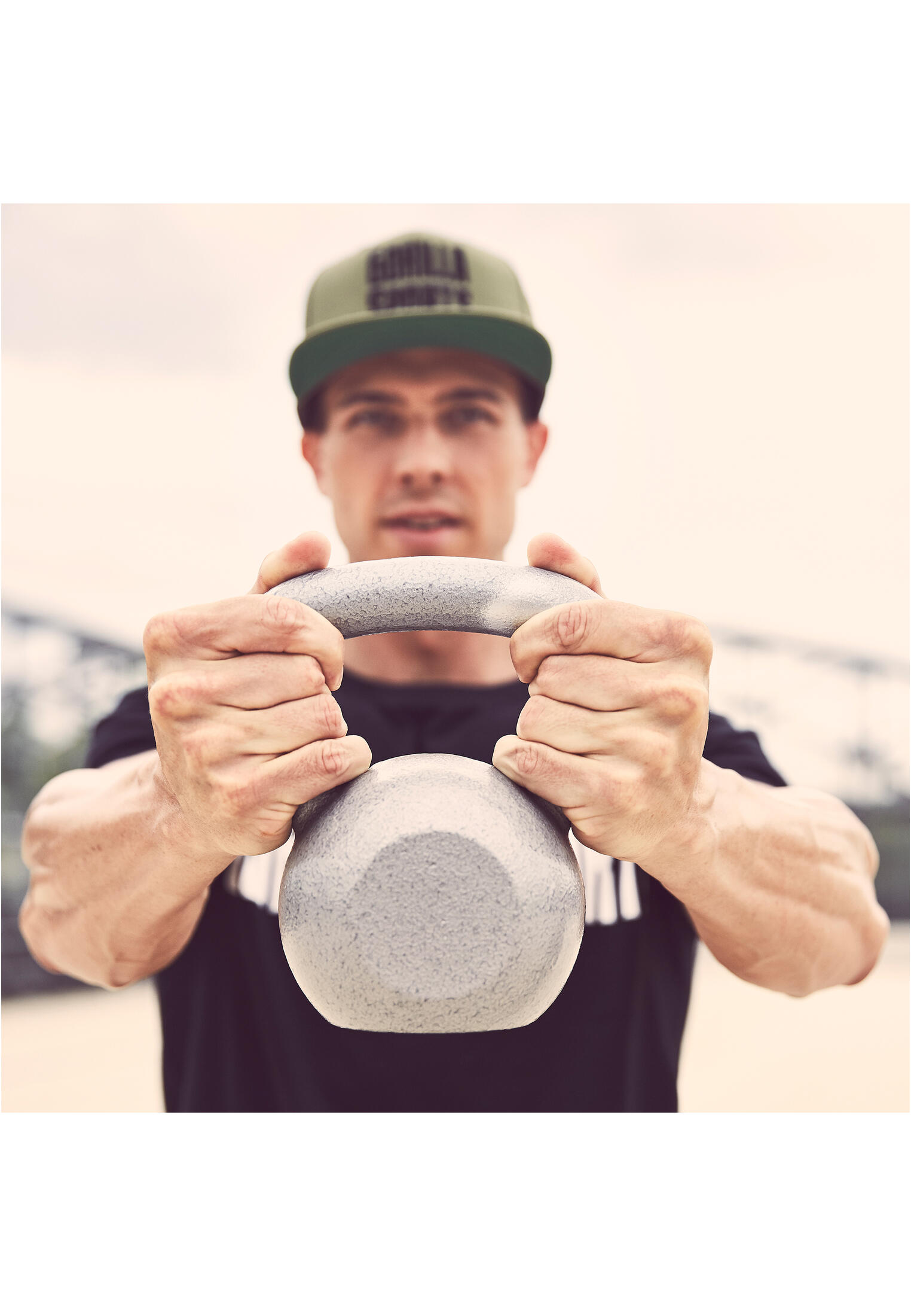 Gorilla Sports Kettlebell - Gietijzer - 10 kg 6/7