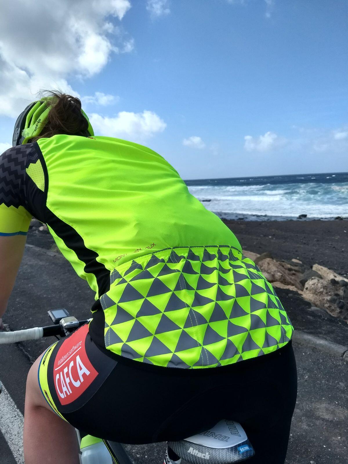 Gilet de sécurité réfléchissant triangles Wowow Mont Ventoux 4/4