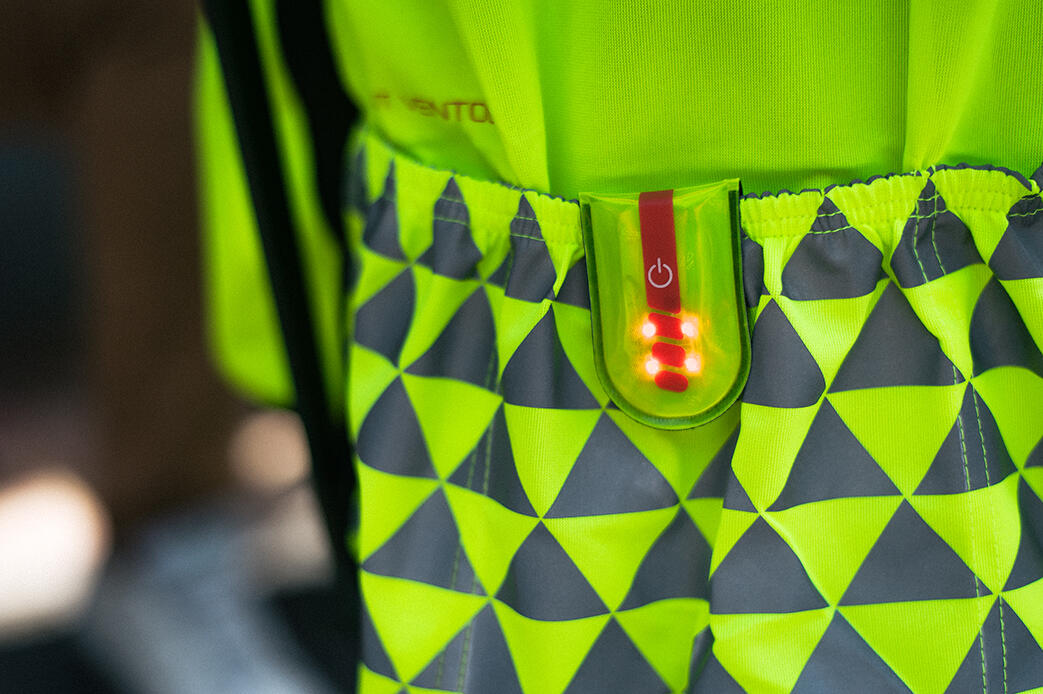 Gilet de sécurité réfléchissant triangles Wowow Mont Ventoux 3/4