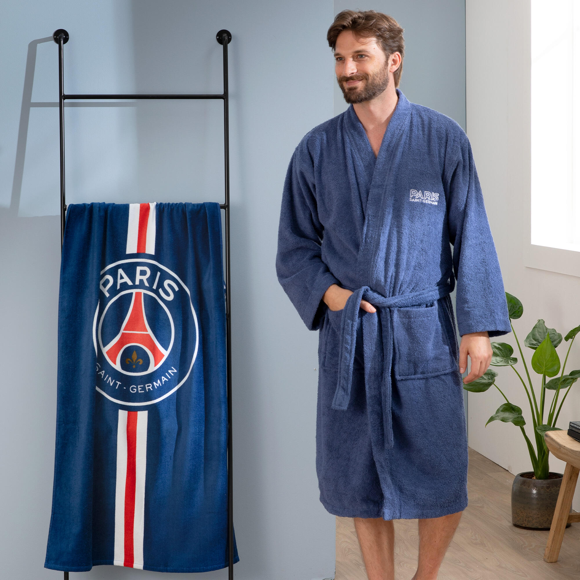 Serviette de bain 75x150 cm 100% coton football Paris - Hechter 3/4