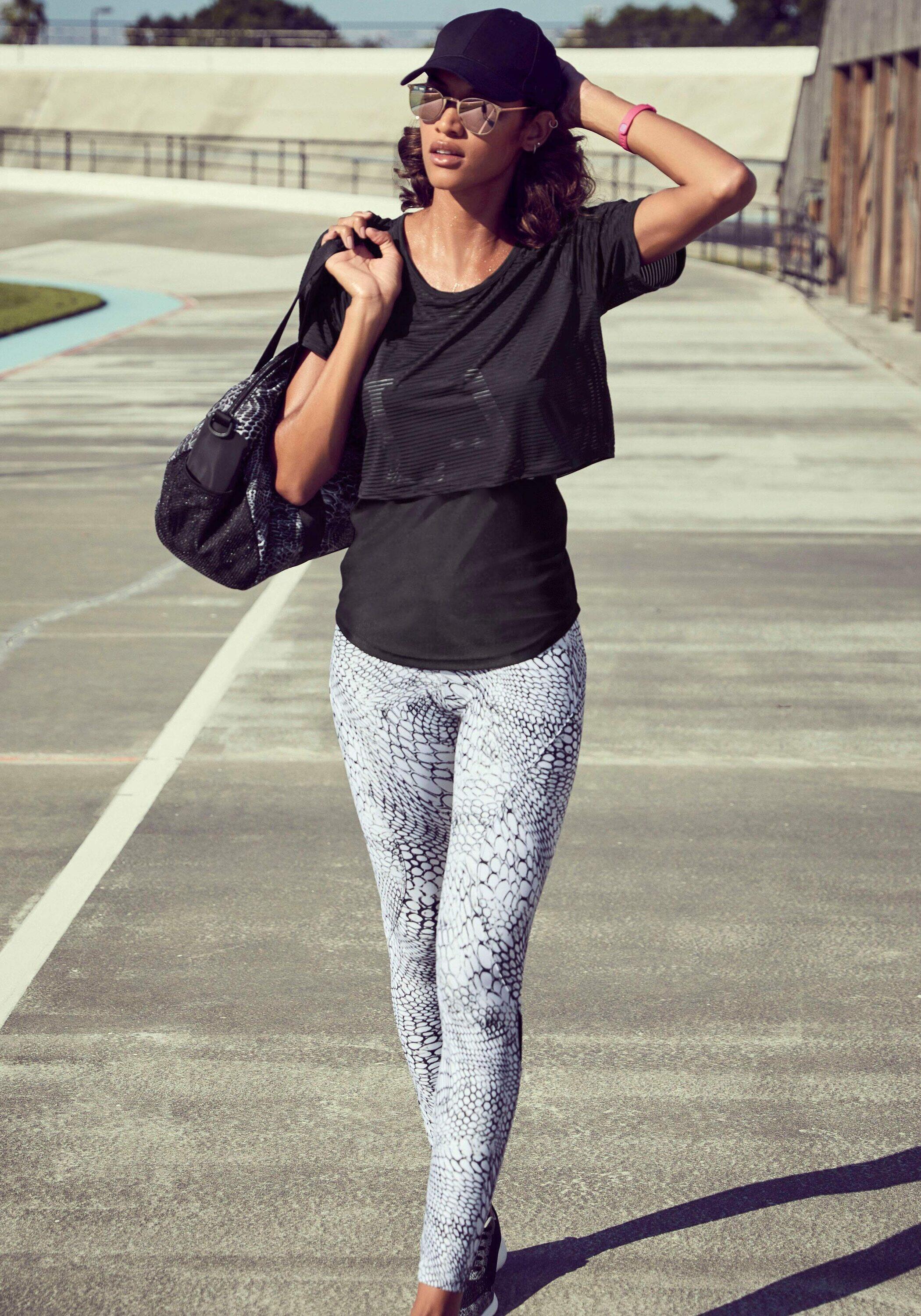 Damen LASCANA ACTIVE 2-in-1-Shirt »Digital Mauve« 3/7