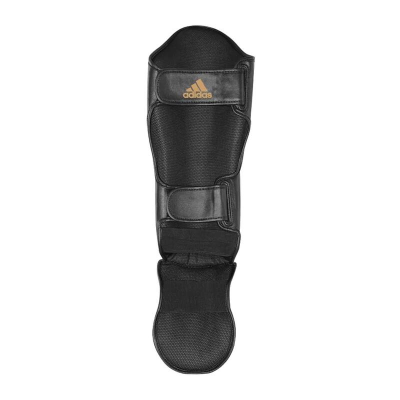 Protezioni per tibie e piedi per la kick-boxing adidas