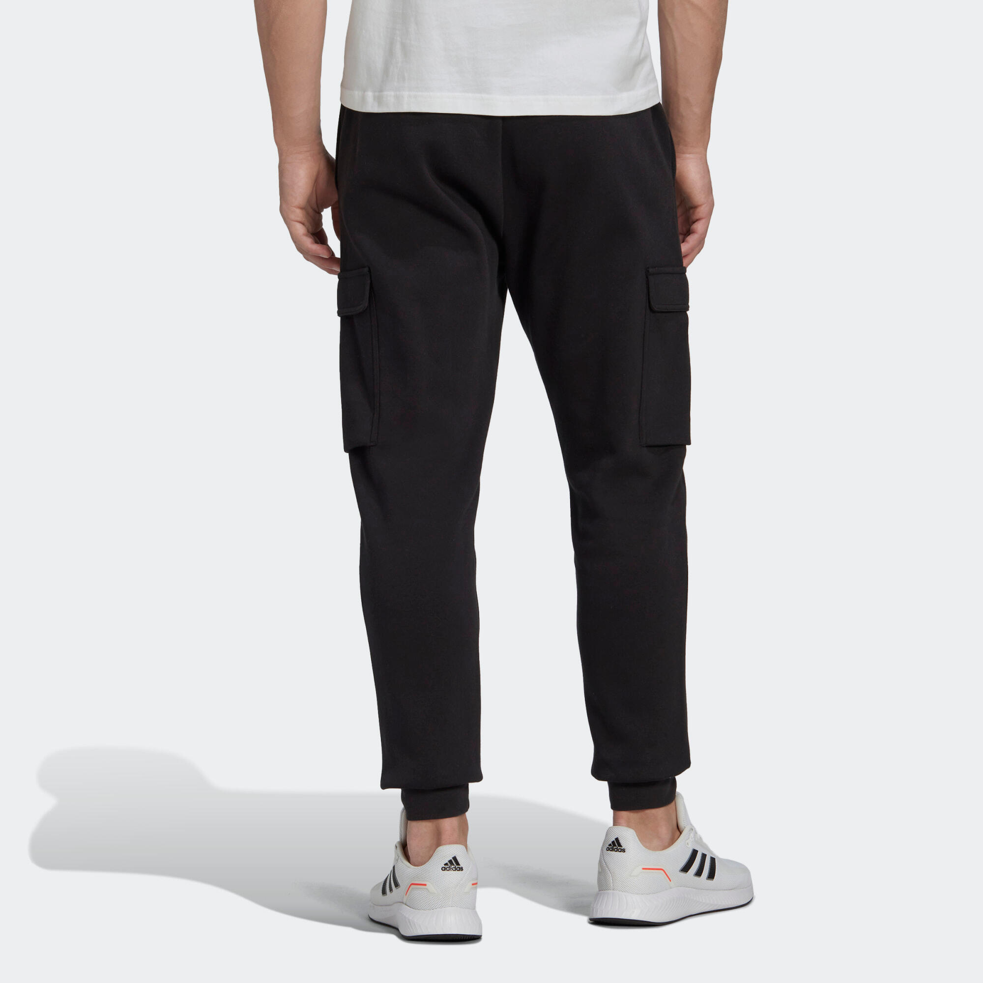 Pantalon cargo fuselé en molleton Essentials 4/5