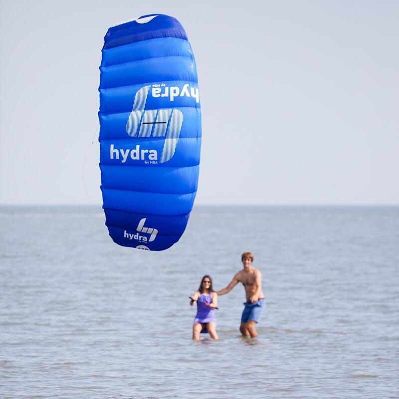 HQ4 Hydra 420 wasserstartfähiger Trainerkite inkl. 3x20m 200kp Leinen +Kitebar