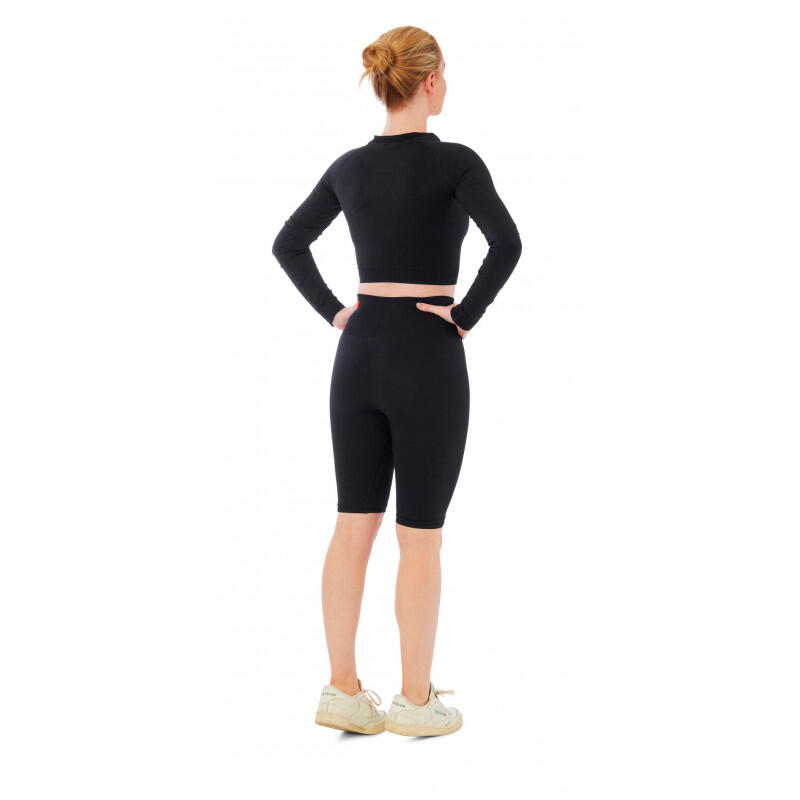 Damski zestaw sportowy Xtreme - krótkie spodenki + sportowy Croptop - Czarny