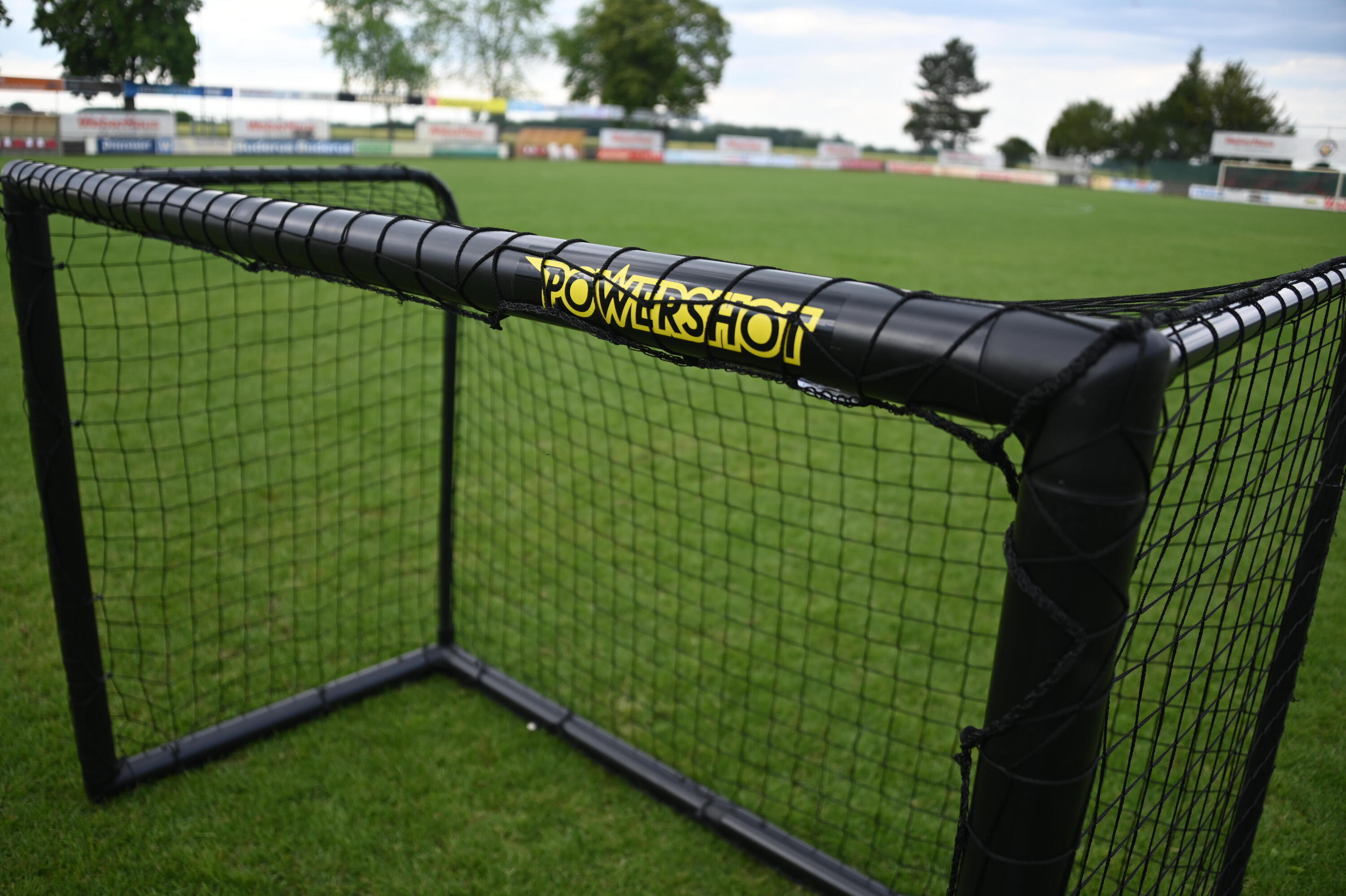 Voetbaldoel 1,8 x 1,2 m BLACK EDITION + Schietwand + Bal + Tas 6/7
