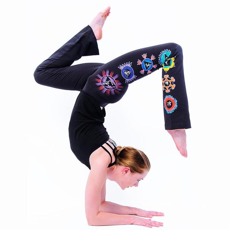 Pantalon de yoga femme - bootcut - 7 chakras peint à la main - noir  ACHAMANA