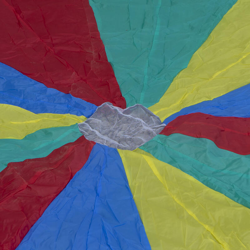 GladiatorFit Regenboog stoffen parachute voor kinderen 17 handvatten |