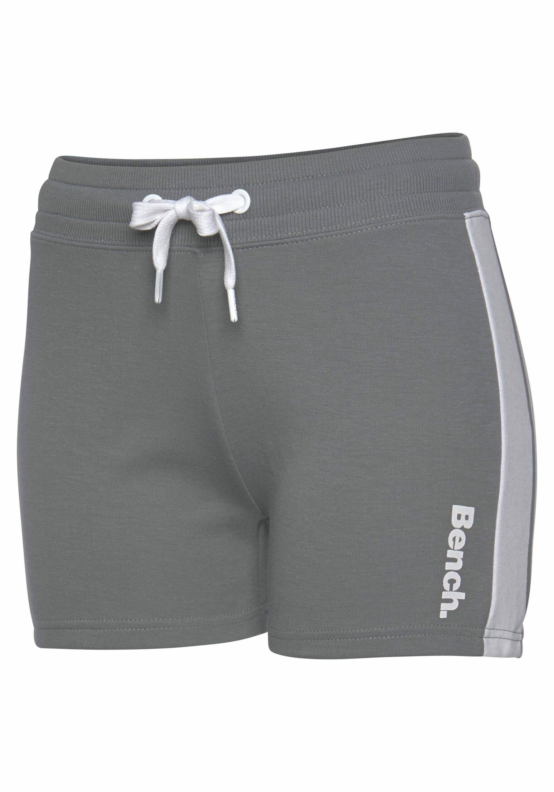 Damen Bench. Relaxshorts 4/7