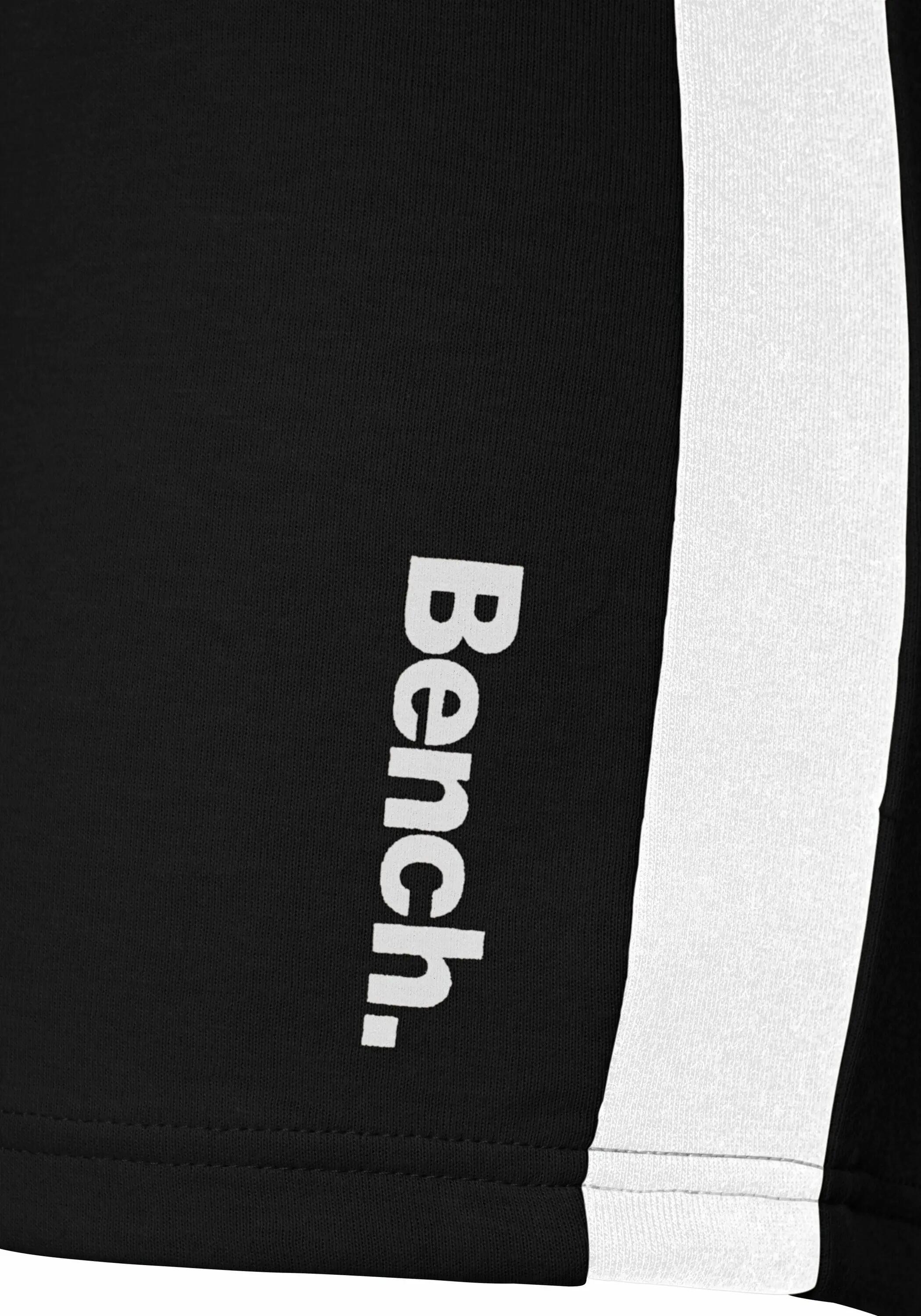 Damen Bench. Relaxshorts 4/6