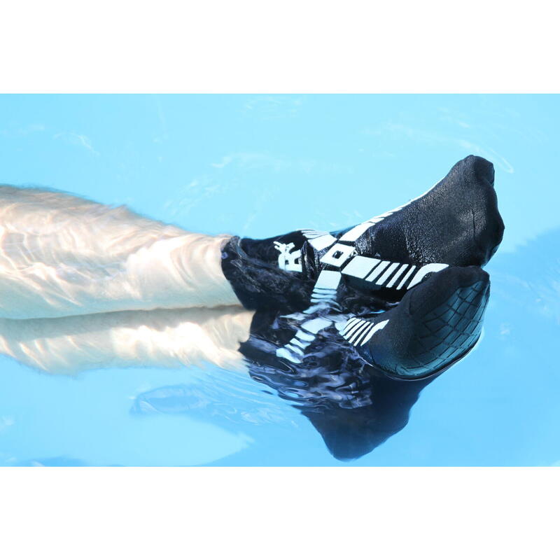 Calze tecniche antiscivolo antibatteriche nuoto piscina adulti nero bianco