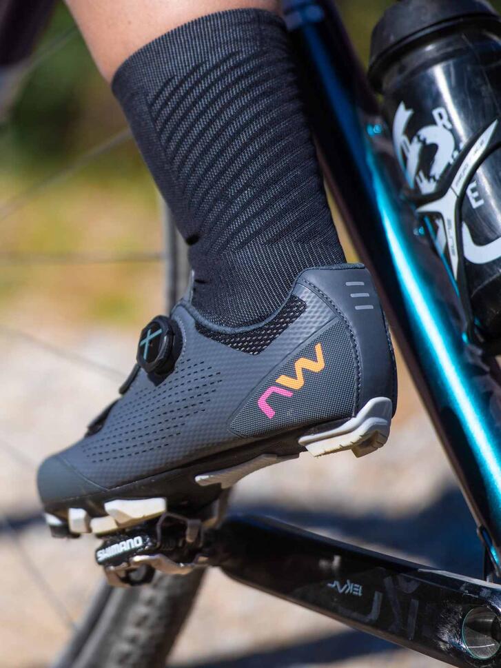Skarpety rowerowe NORTHWAVE SWITCH czarny