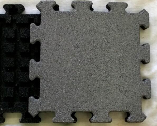 Gummifliese Schwarz 50 mm - 50 x 50 cm - Puzzle System Herzstück 5/6