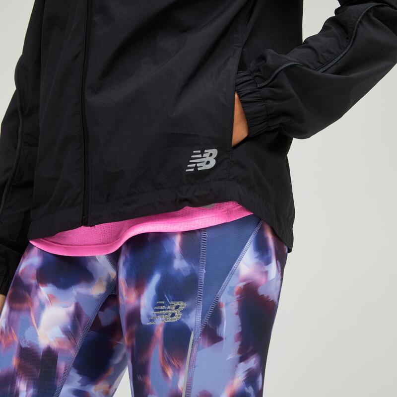 Chaqueta impermeable plegable para mujer New Balance Impact Run