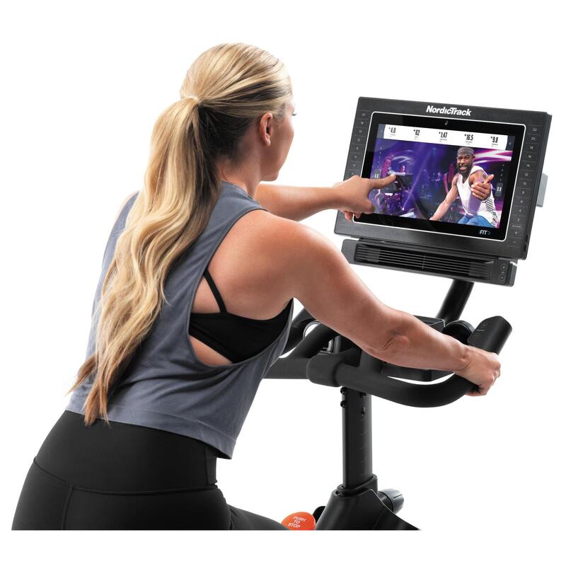 Hometrainer Commercial S15i Studio Cycle iFIT aangesloten / 22 Weerstandsniveaus