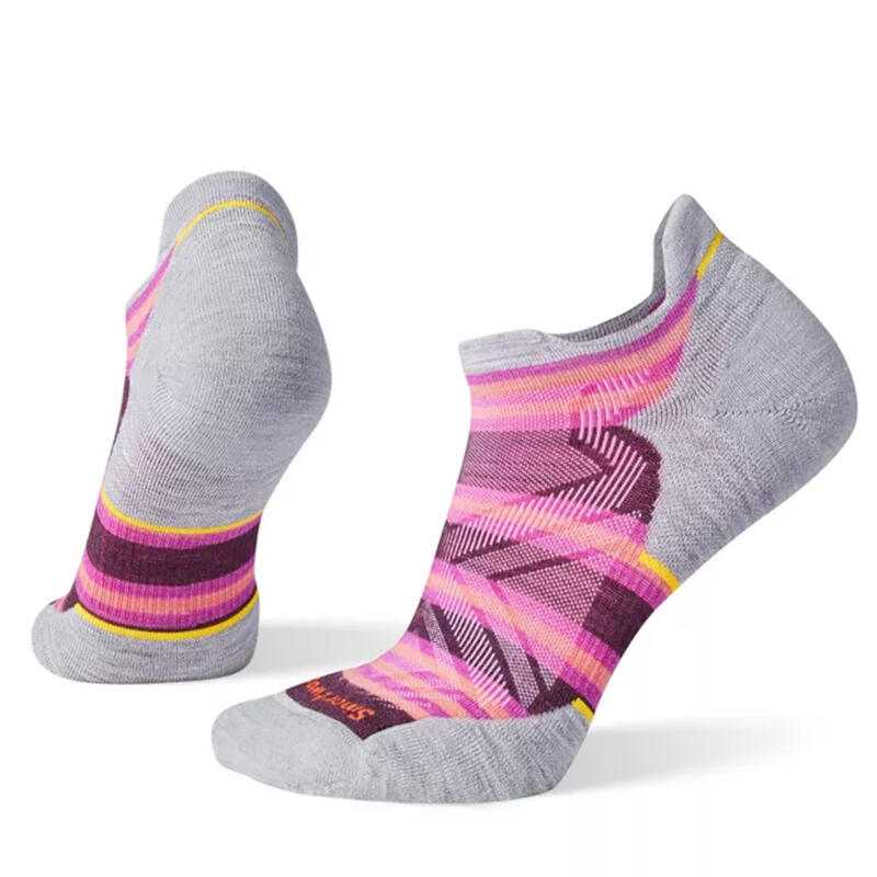 01672 Women's Run Targeted Cushion Stripe Low Ankle Running Socks - Bordeaux