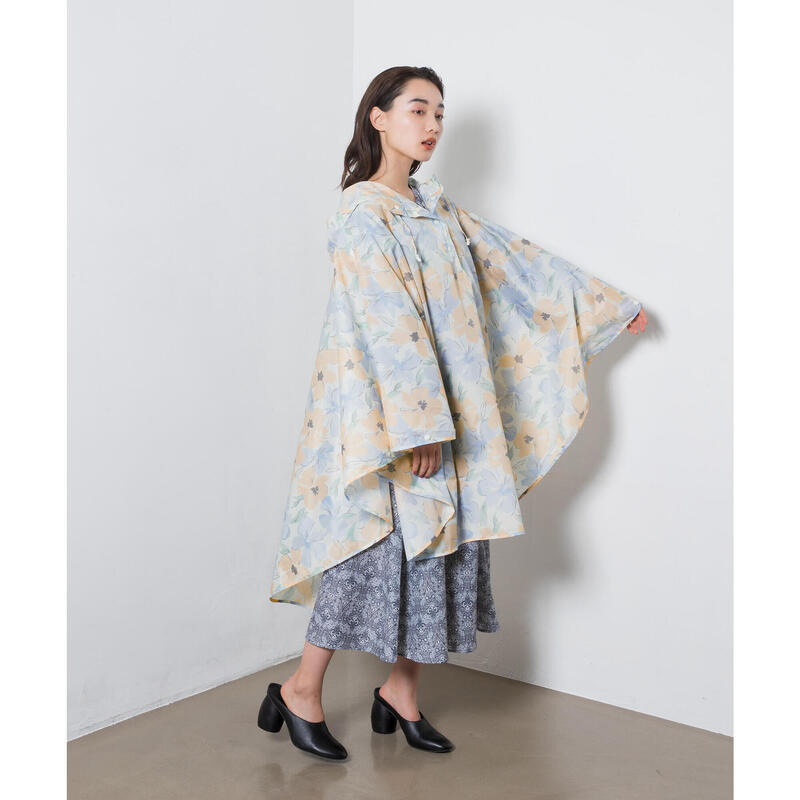 R003 Poncho - Flower World (with Storage Bag)