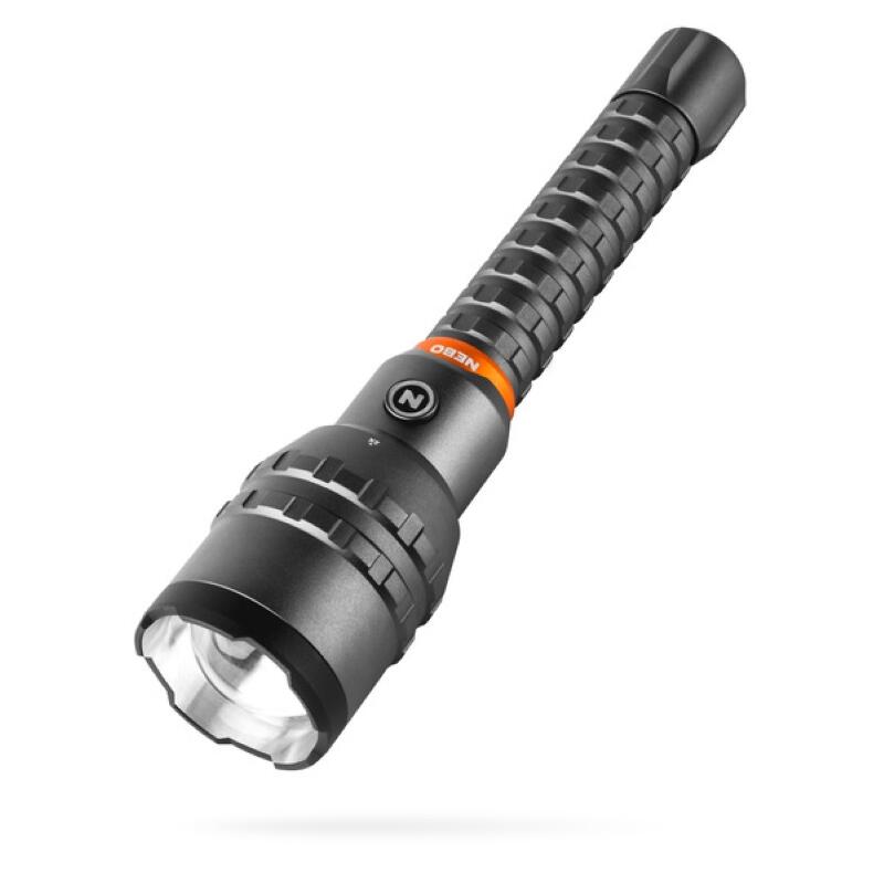 NEBO 12K TASCHENLAMPE MIT MAX. 12.000 LUMEN WIEDERAUFLADBAR DUNKELGRAU