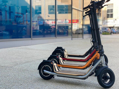 8TEV B10 Roam Electric Scooter Red 4/4