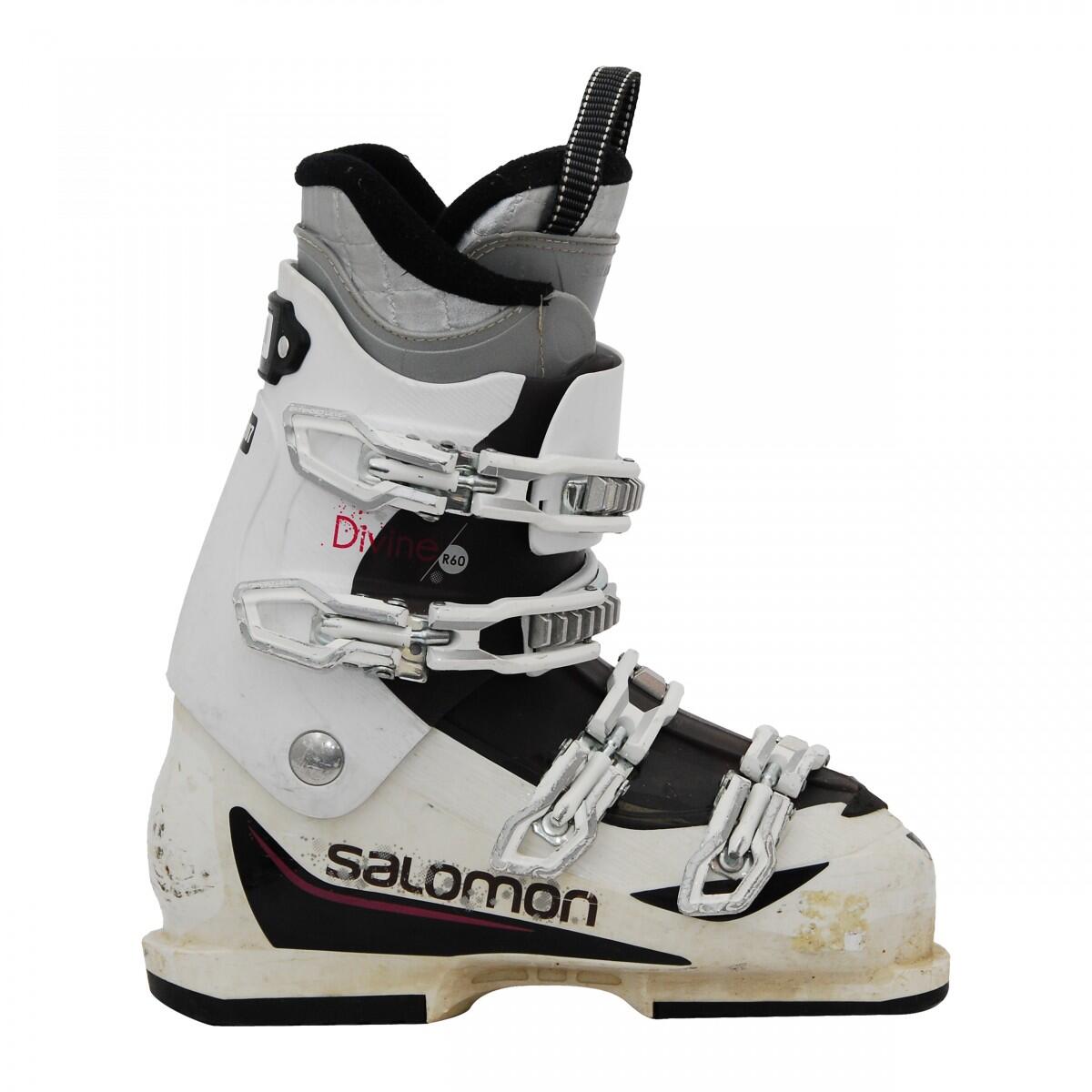 chaussure ski salomon divine alu - chaussures de d'occasion Femme Set your sights on an aggressive slope and let the Salomon Divine RS CF ski boots help you master the skills to ski it like a proSalomon Divine RS CF Ski Boot Womens Specs Second Skin Last envelops the foot with a performance anatomic fit so every bit of control pressure is transferred to the ski Spaceframe Shell Profile with multilayer construction and precise wall thicknesses optimizes feeling performance and energy transmission Thinwall construction of the Second Skin Shell creates a light sensitive boot providing superior fit and feel Energyzer shell reinforcement provides a progressive and responsive flex Bimaterial polyurethane shell accommodates easy entry excellent foot envelopment and progressive flex Soft 2D Sensifit material over the forefoot and up the front of the shell enhances comfort and ease of entry My Customfit Sport liner featuring a layer of conformable foam customizes the fit along the front of the ankle Biovent liner technology employing layers of mesh foam and insulation effectively transfers moisture away from feet Liner captures 30 to 50 more water than a standard liner thereby keeping feet dry and warm Womenspecific liner features faux fur fleece lining and an upper cuff shaped to accommodate womens calf muscles Loop on tongue aids pulling the boot on and taking it off A simple turn of a screw frees up 1cm of extra room around the cuff Microadjustable aluminum buckles let a woman tailor boot snugness for comfort and performance Toolfree catches are quickly adjusted to fit various ankle widths chaussures de ski femme SALOMON