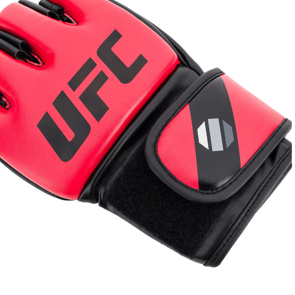 UFC MMA 5oz Sparring Gloves 4/4