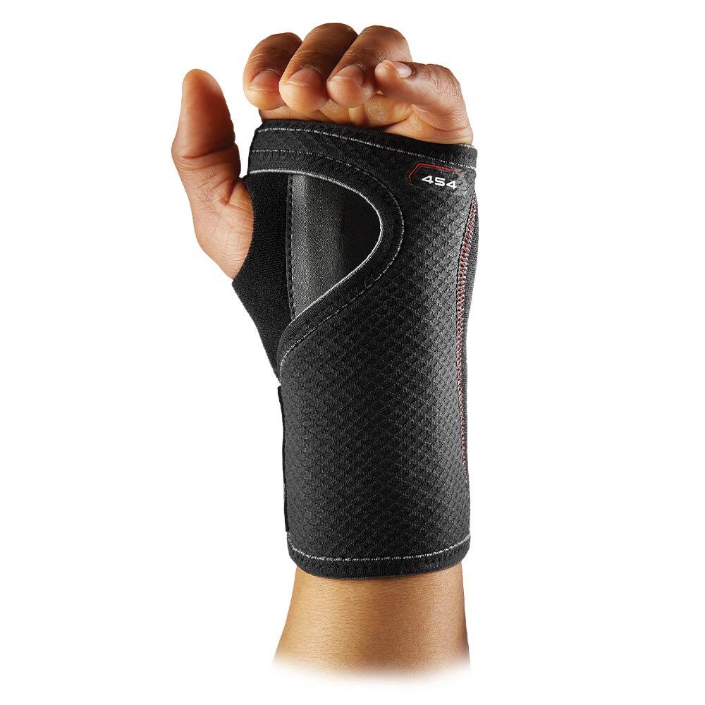 Adjustable left wrist splint McDavid