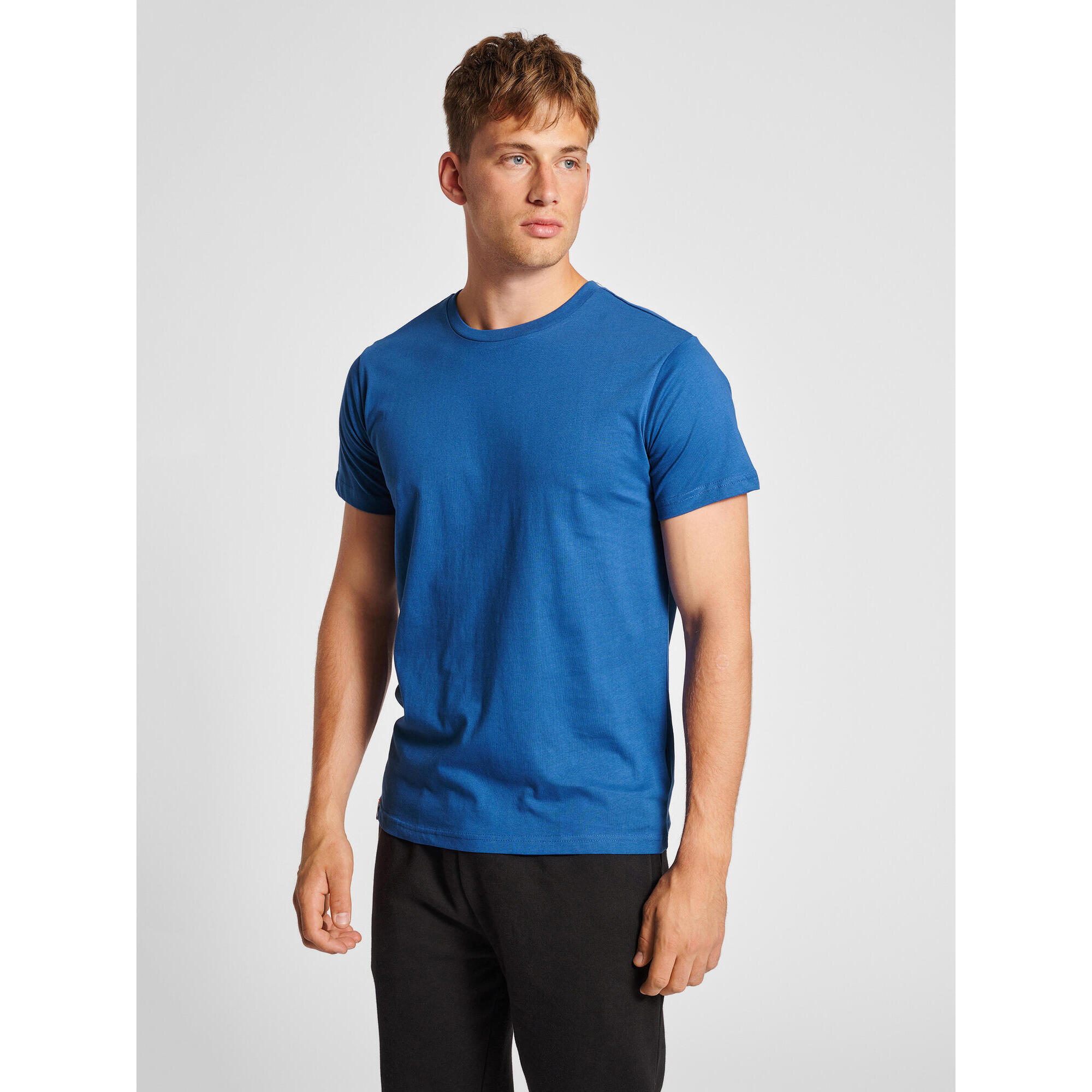 Hummel - Enfiler T-shirt Hmlred Homme Hummel - Maillot Manches Courtes - Bleu - 42 M/l - Decathlon