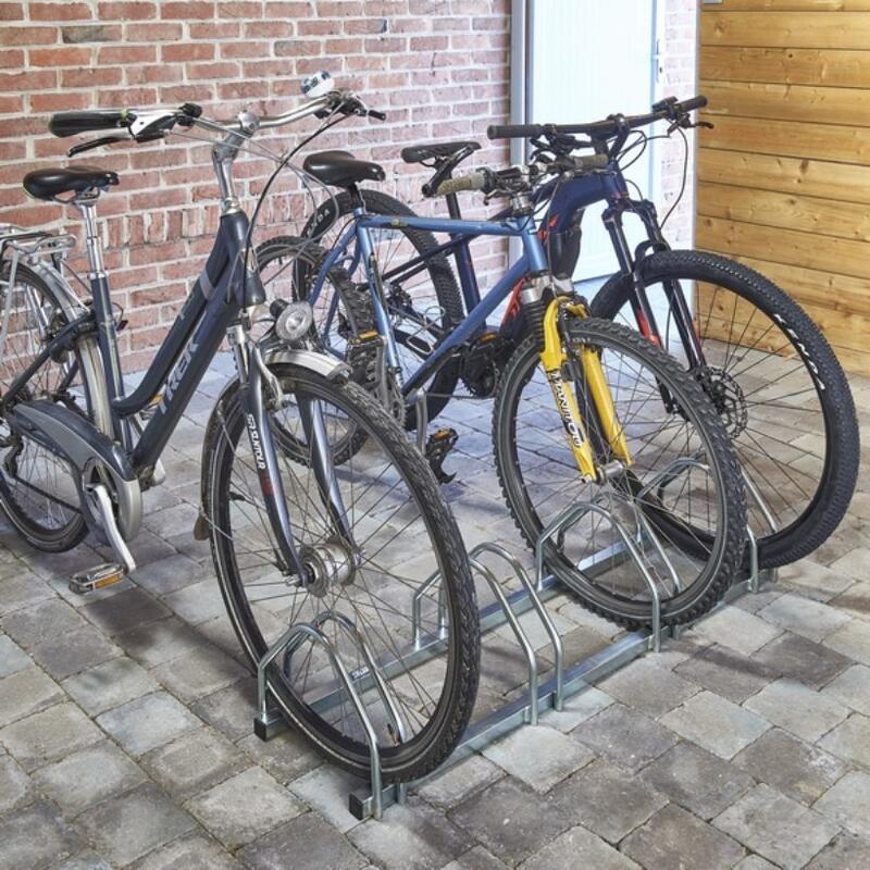 Râtelier range 4 vélos Mottez : 3 largeurs de pneus
