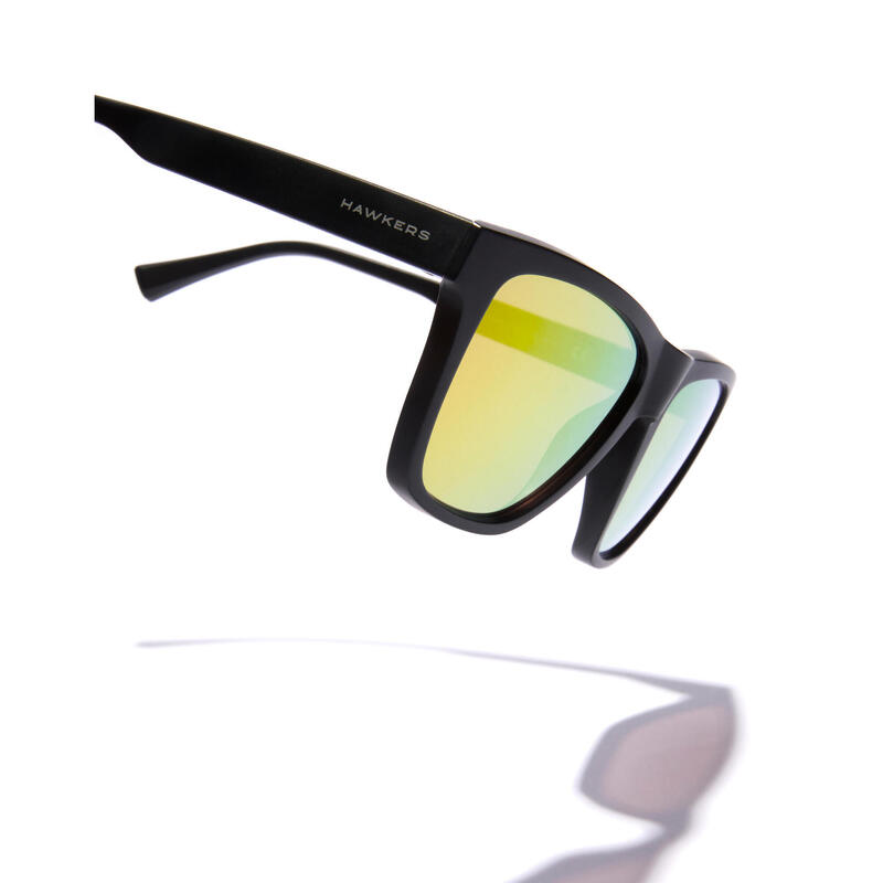 HAWKERS - Lunettes de soleil pour homme et femme BLACK DAYLIGHT - ONE LS Raw