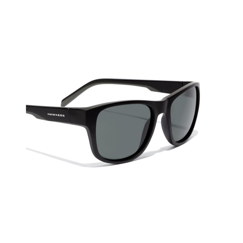 Gafas de sol HAWKERS Hombre y Mujer - ALL IN POLARIZED BLACK DARK HAWKERS