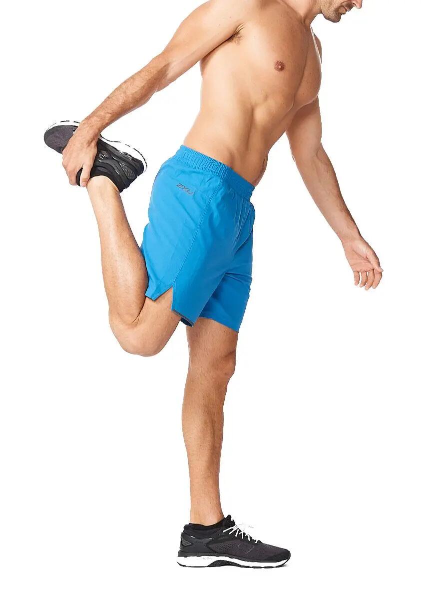 2XU Short Aero 7 pouces pour homme – Bleu lac 3/5
