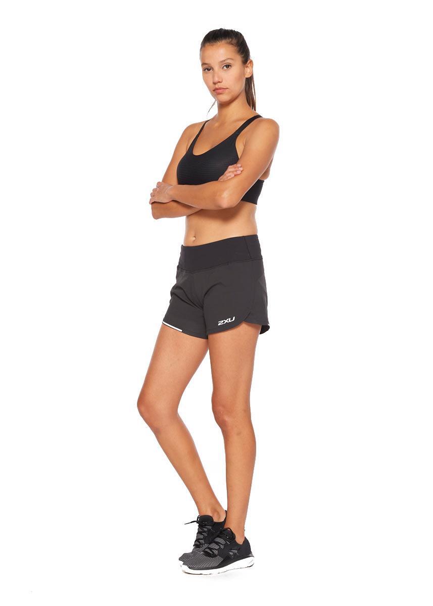 2XU Women's Aero 4-inch Shorts - Black 3/4