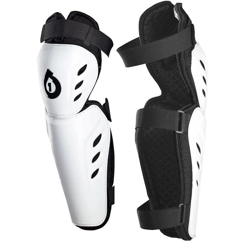 Sixsixone kneecaps comp White  M