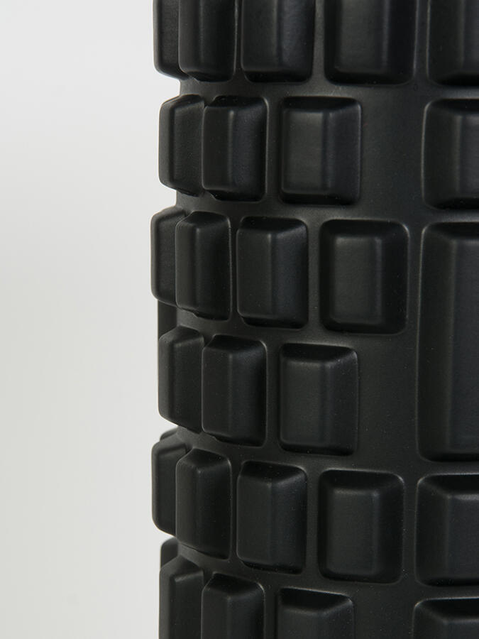 Yoga Studio SMR Trigger Point Grid Foam Massage Roller - Black 3/5