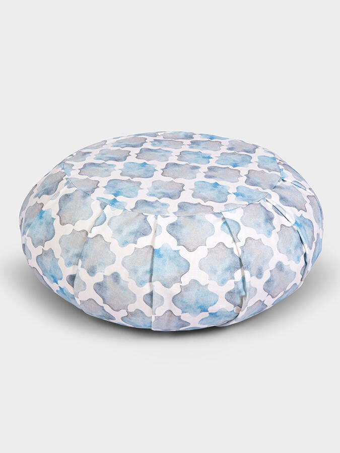 Yoga Studio EU Organic Buckwheat Abstract Round Cushion - Blue Arabesque 2/4