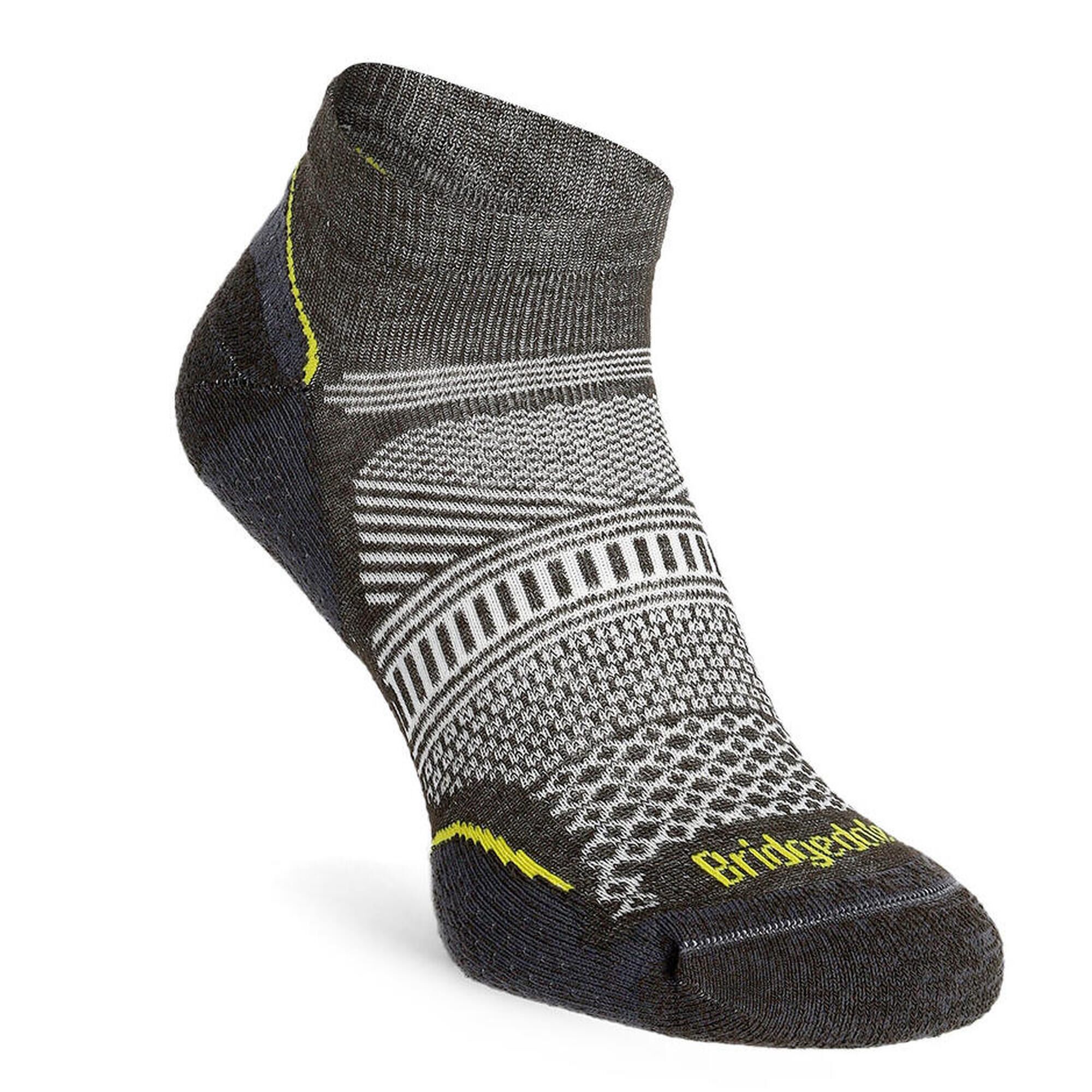 BRIDGEDALE Mens Hiking Ultralight T2 Coolmax Performance Low Cut Socks