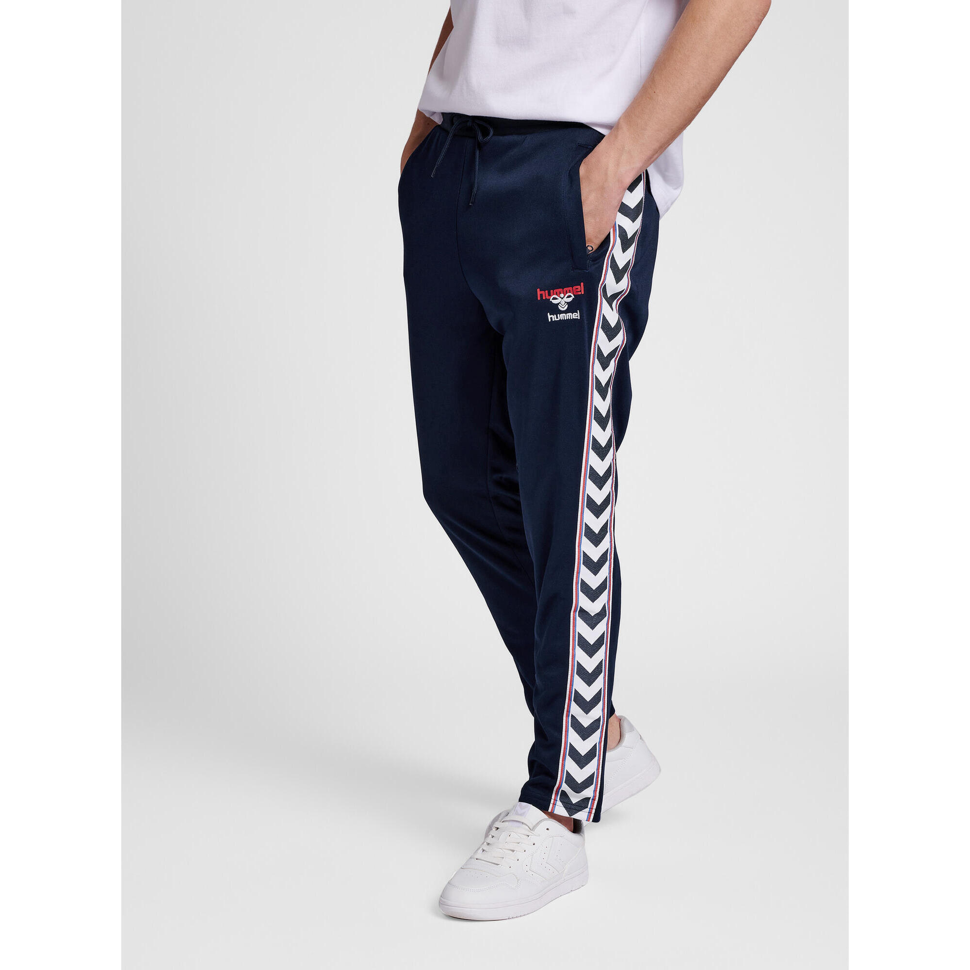 Spodnie dresowe slim fit Hummel IC Lerby