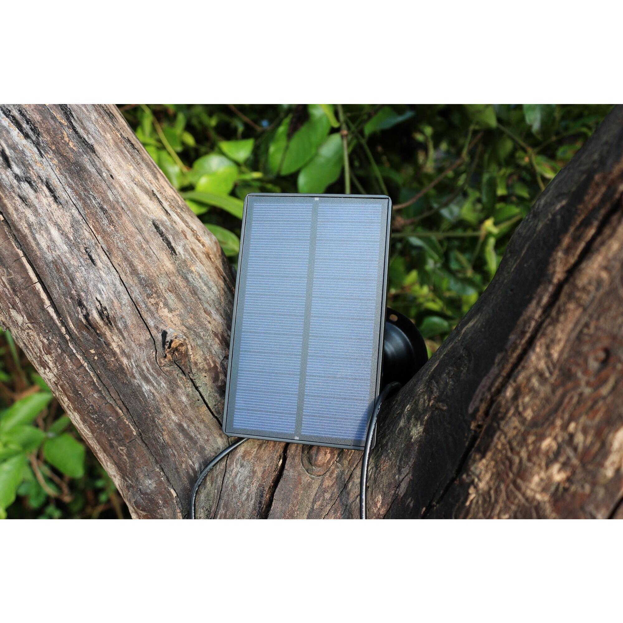 Solar panel with integrated battery Num'axes