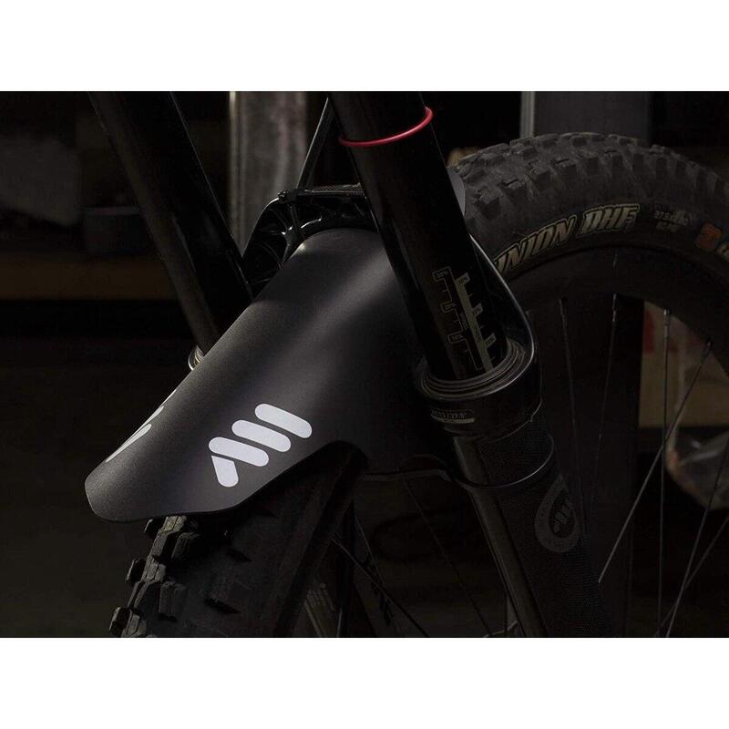 Licht en compact MTB-spatbord vooraan Black