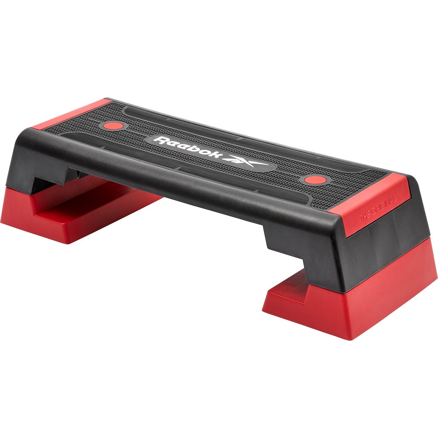Step aerobic step outlet