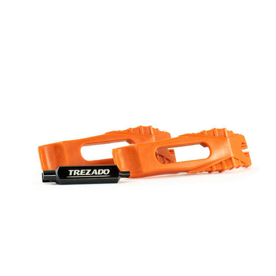 Attrezzo per svitare l'inserto della valvola e due secchi per pneumatici