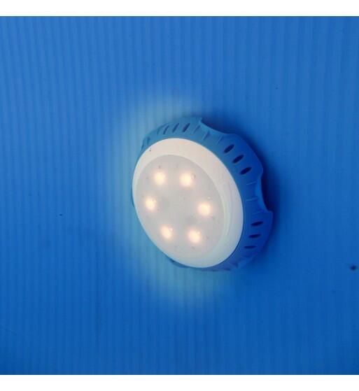 LED blanco conectado en la válvula de retorno / impulsión de una piscina 3/5