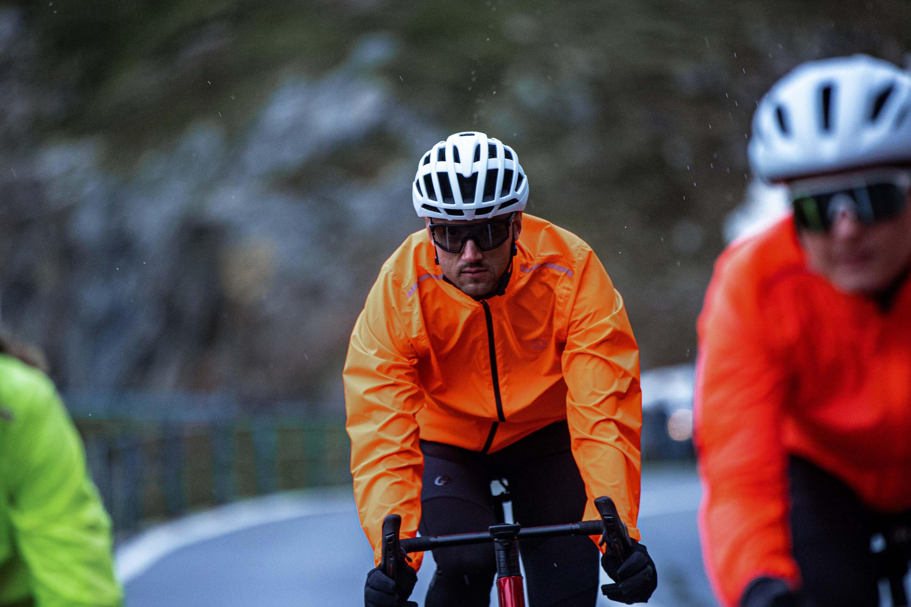 Lehká cyklistická pláštěnka s podlepenými švy Rogelli CORE 6/7