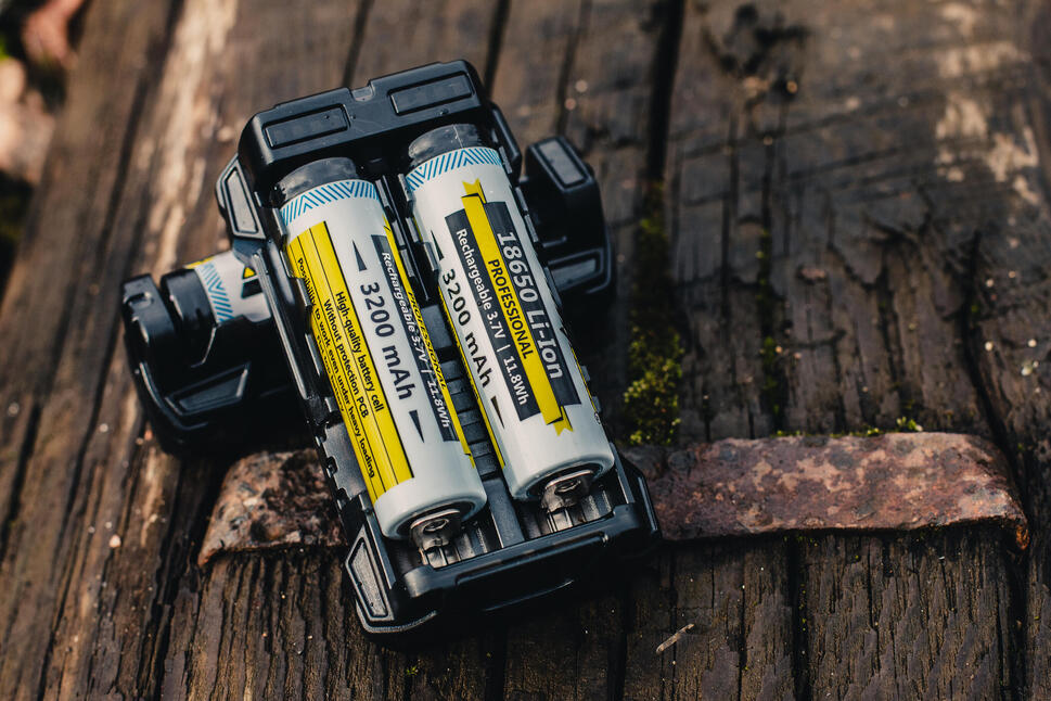 Ładowarka turystyczna Armytek Handy C2 Pro z funkcją Powerbank