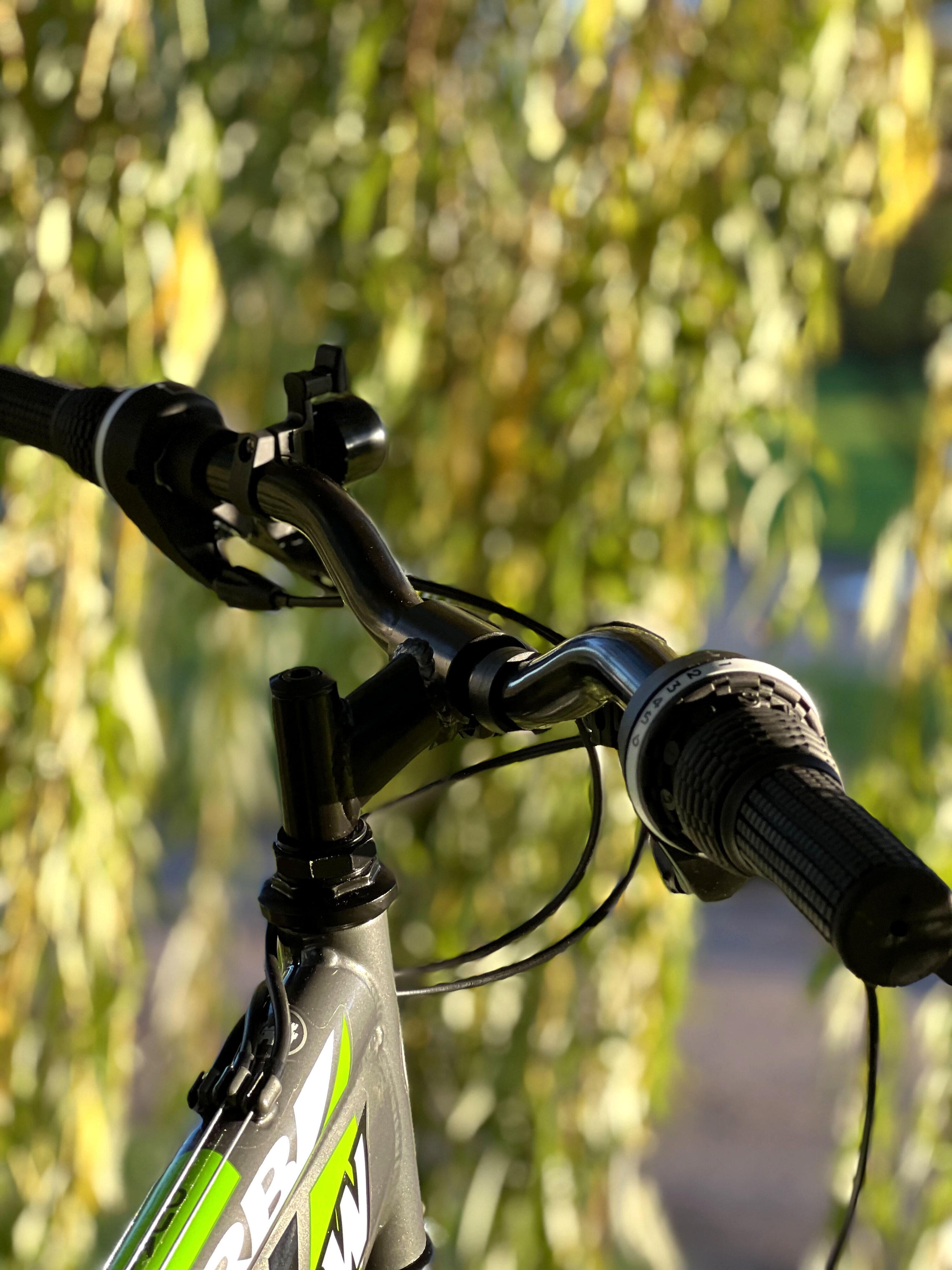 Dallingridge Crossbow Jr. Full Suspension Mountain Bike, 24In Wheel - Graph/Lime 2/5